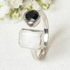 Moonstone Bagues|Bague Léane Pierre de lune & Onyx en laiton