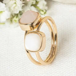 Moonstone Bagues|Bague Naelia Quartz rose & Nacre blanche en laiton doré