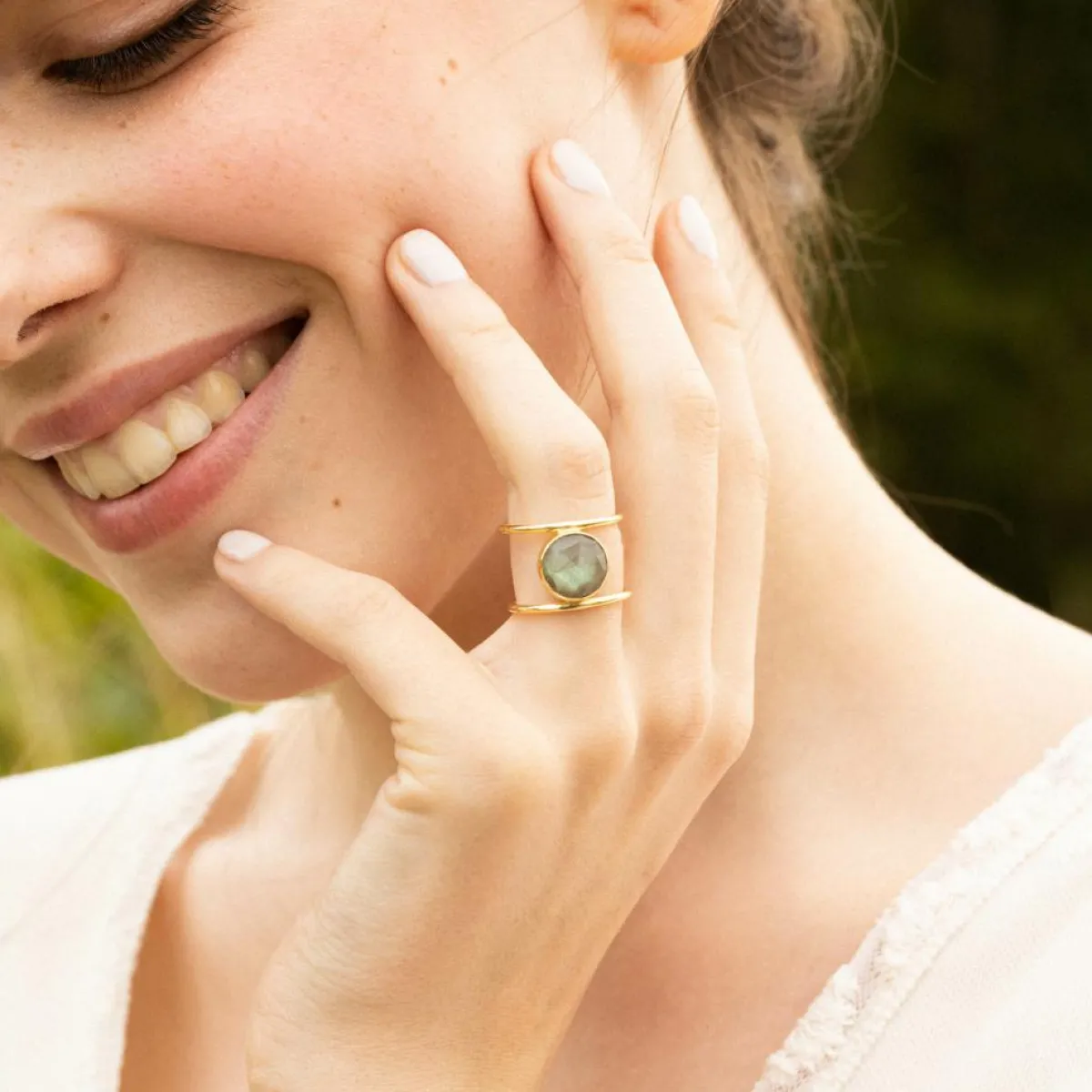 Moonstone Bagues|Bague Nicole Labradorite en laiton doré