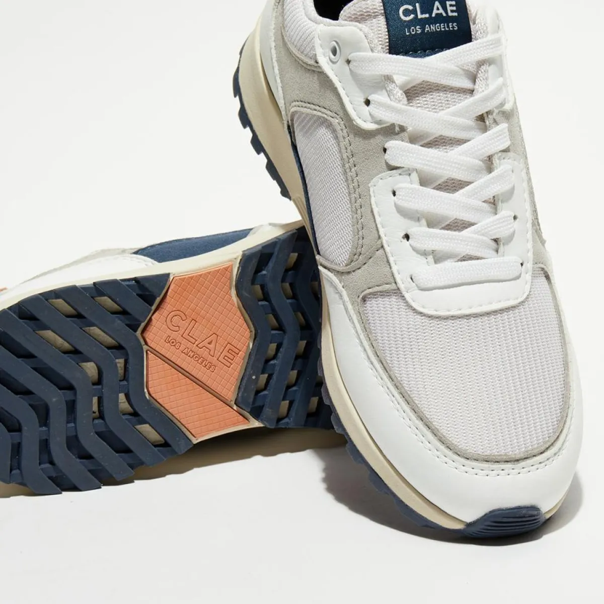 Clae Baskets|Baskets vegan Joshua blanc/orange/gris