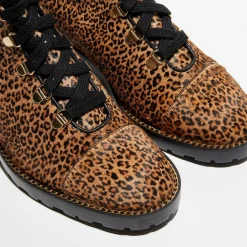 Stuart Weitzman Bottines|Boots en Cuir façon pony Kolbie marron