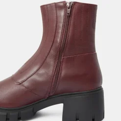 Galeries Lafayette Bottines|Boots en Cuir matelassées rouge bordeaux - Talon 5,5 cm