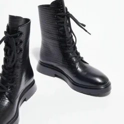 Stuart Weitzman Bottines|Boots McKenzee effet reptile noires