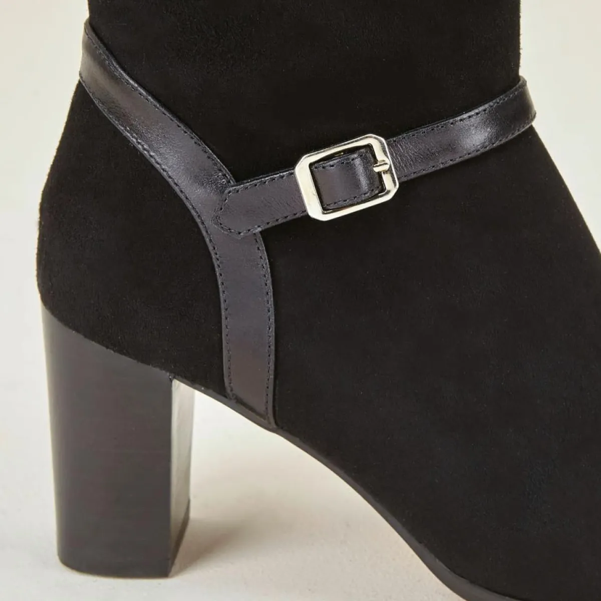 Cosmoparis Bottes|Bottes en Velours de Cuir Chloee noires - Talon 7 cm