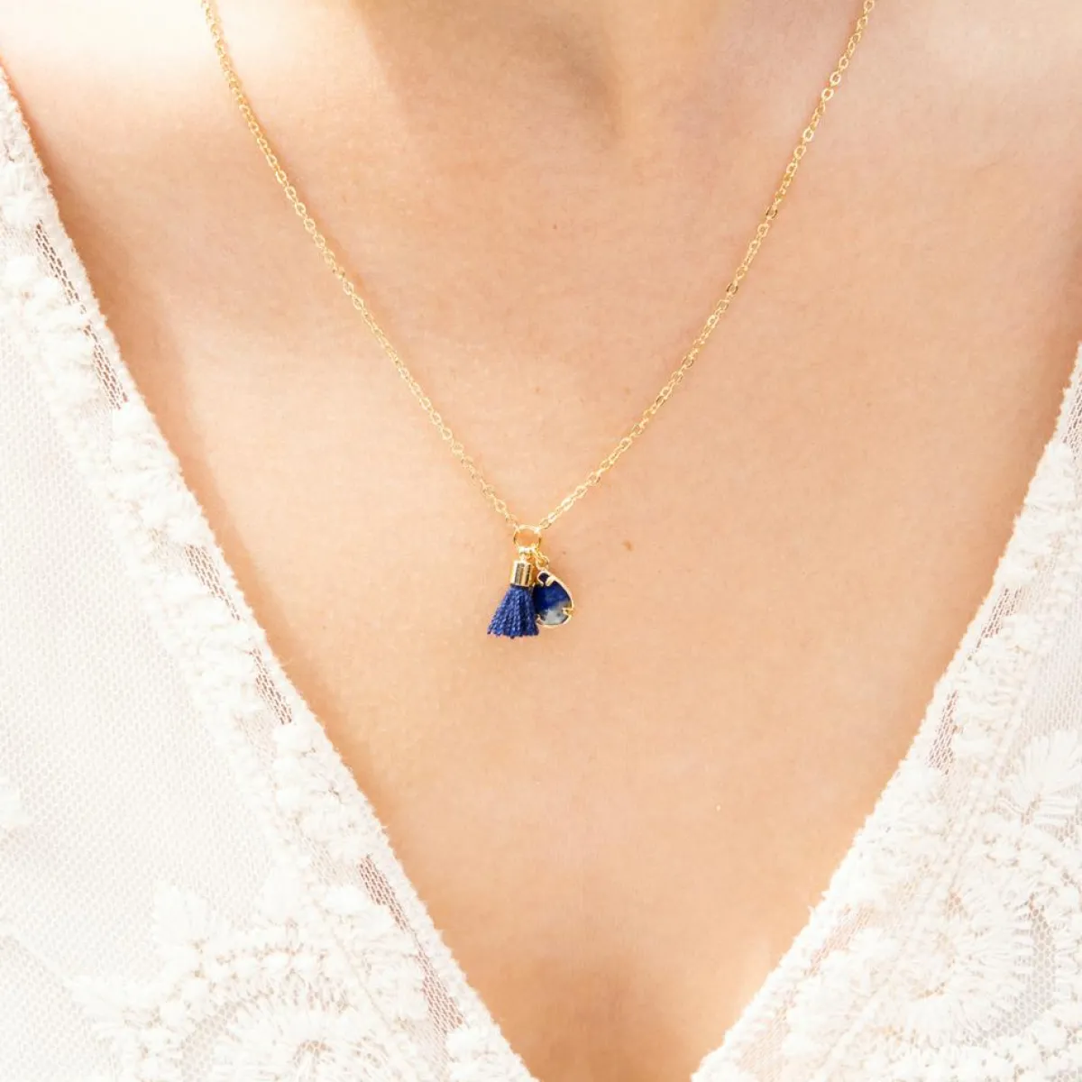 Moonstone Colliers|Collier Johanna Lapis bleu en laiton doré