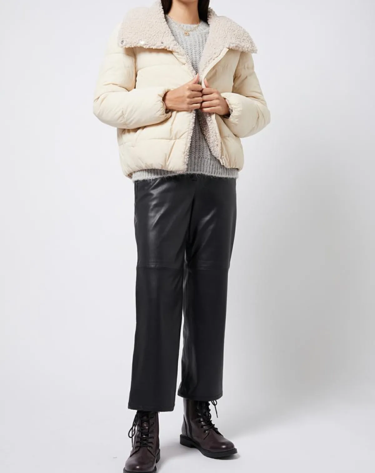 Esprit Manteaux|Doudoune courte doublée intérieur fourré sherpa écrue