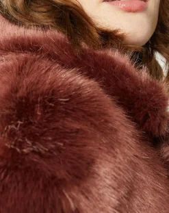 Manoush Manteaux|Manteau court en Fausse Fourrure Bijou choco