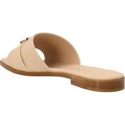 Salvatore Ferragamo Sandales Plates|Mules en Cuir beiges