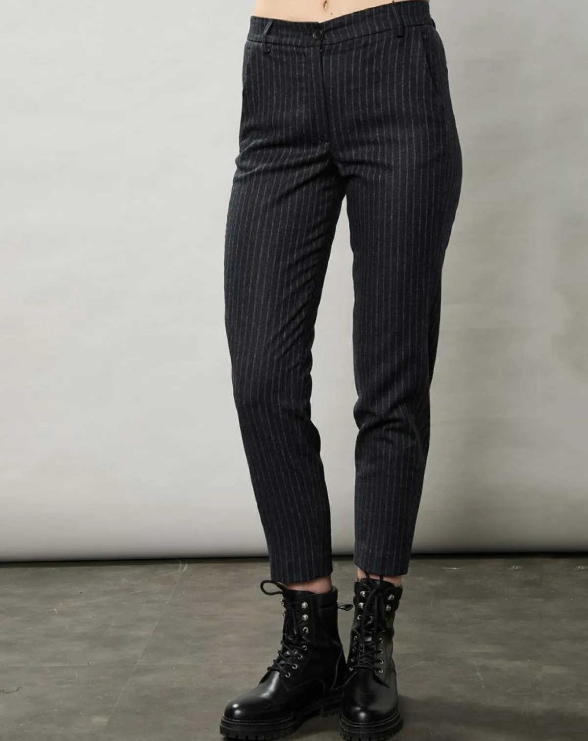 Hartford Pantalons|Pantalon en Laine mélangée Perfect rayures brutes/charbon