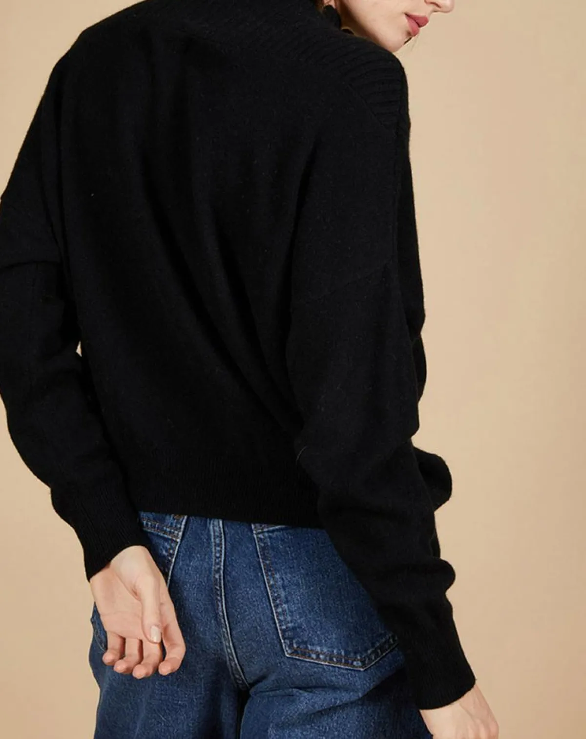 Cashmere Tribu Pulls|Pull ample 100% Cachemire Sandy col montant à bouton noir