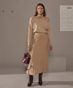 Rodier Pulls|Pull Clémentine, col roulé, épaule dénudée marron moka