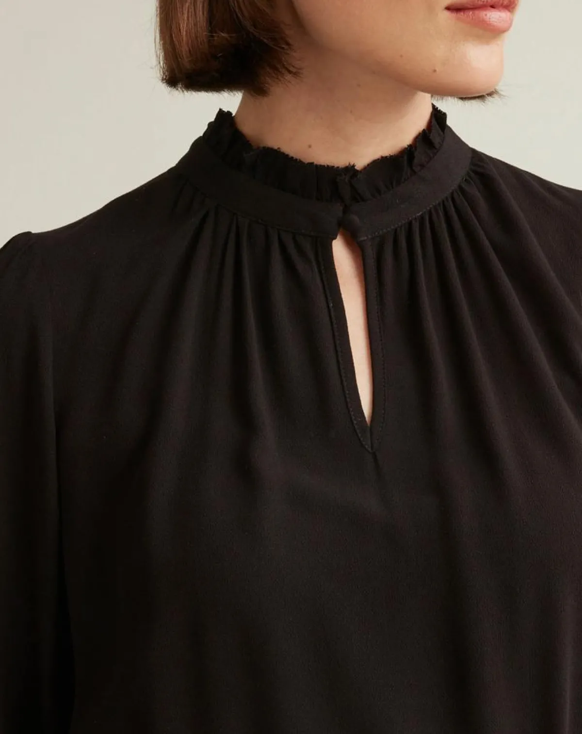 Cyrillus Robes|Robe courte col victorien noir foncé