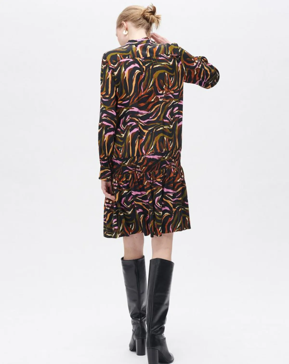 Caroll Robes|Robe Sybil imprimée cognac