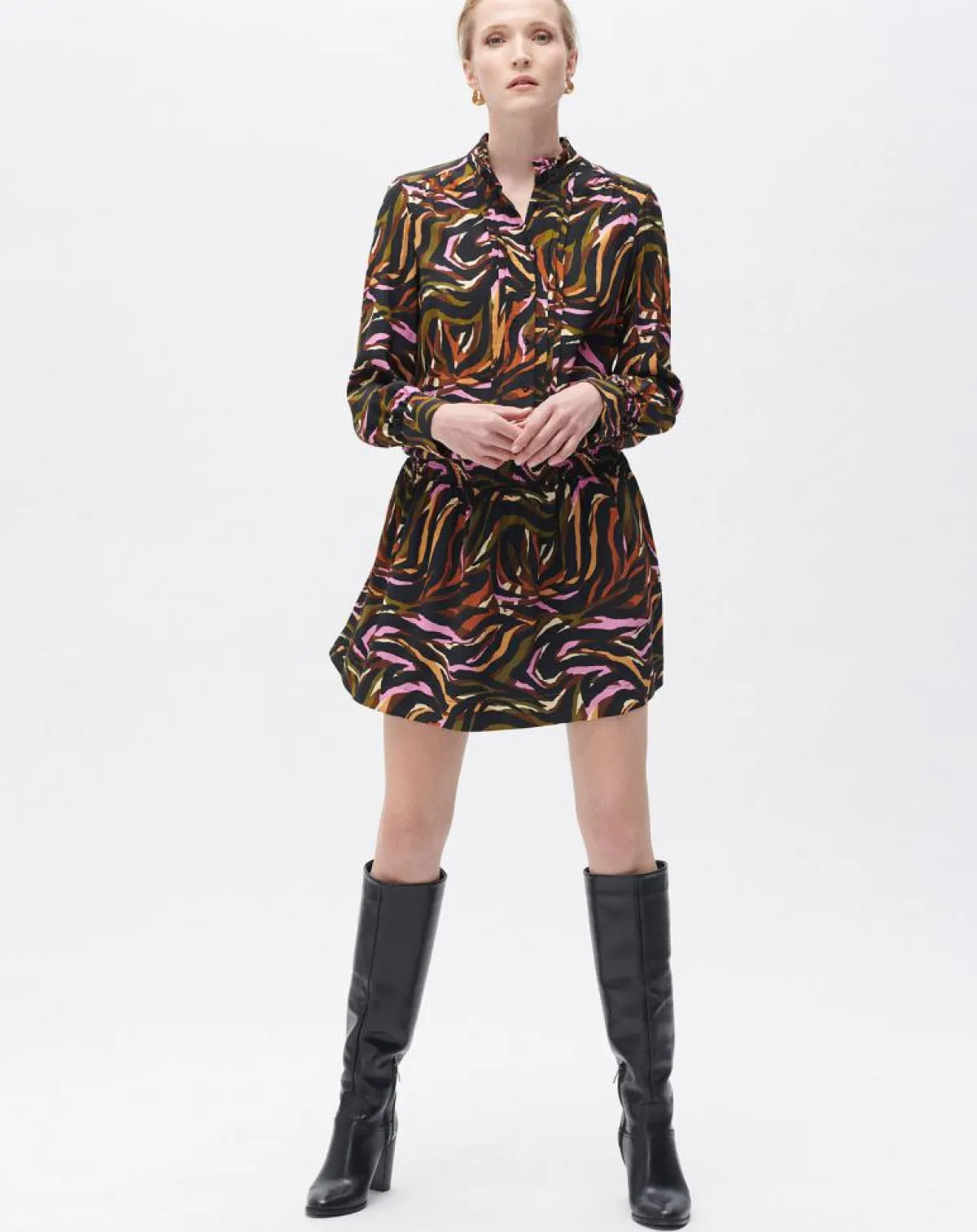 Caroll Robes|Robe Sybil imprimée cognac