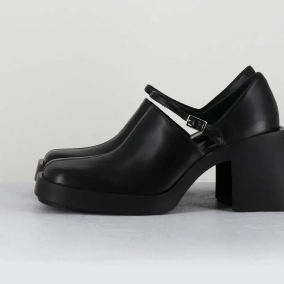 Justine Clenquet Sandales À Talons|Sabots en Cuir Kim noirs - Talon 8 cm