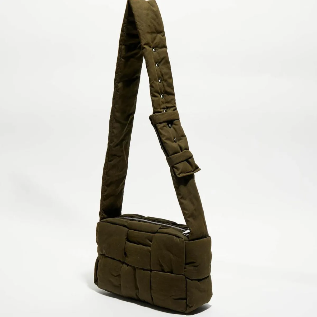 Bottega Veneta Sacs|Sac photo rembourré Arco taille moyenne olive - 18x28x9 cm