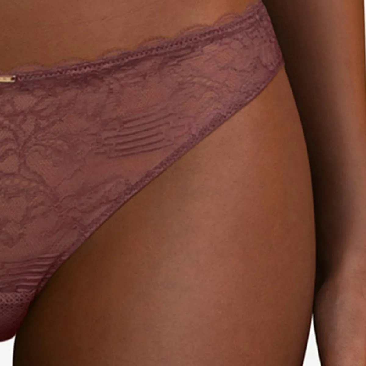 Chantelle Lingerie, Nuit|Tanga Waltz marron cardinal
