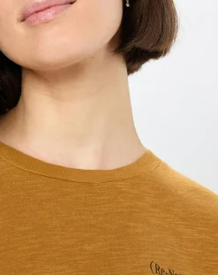 Marc O'Polo T-Shirts|T-Shirt Col rond inscription poitrine moutarde