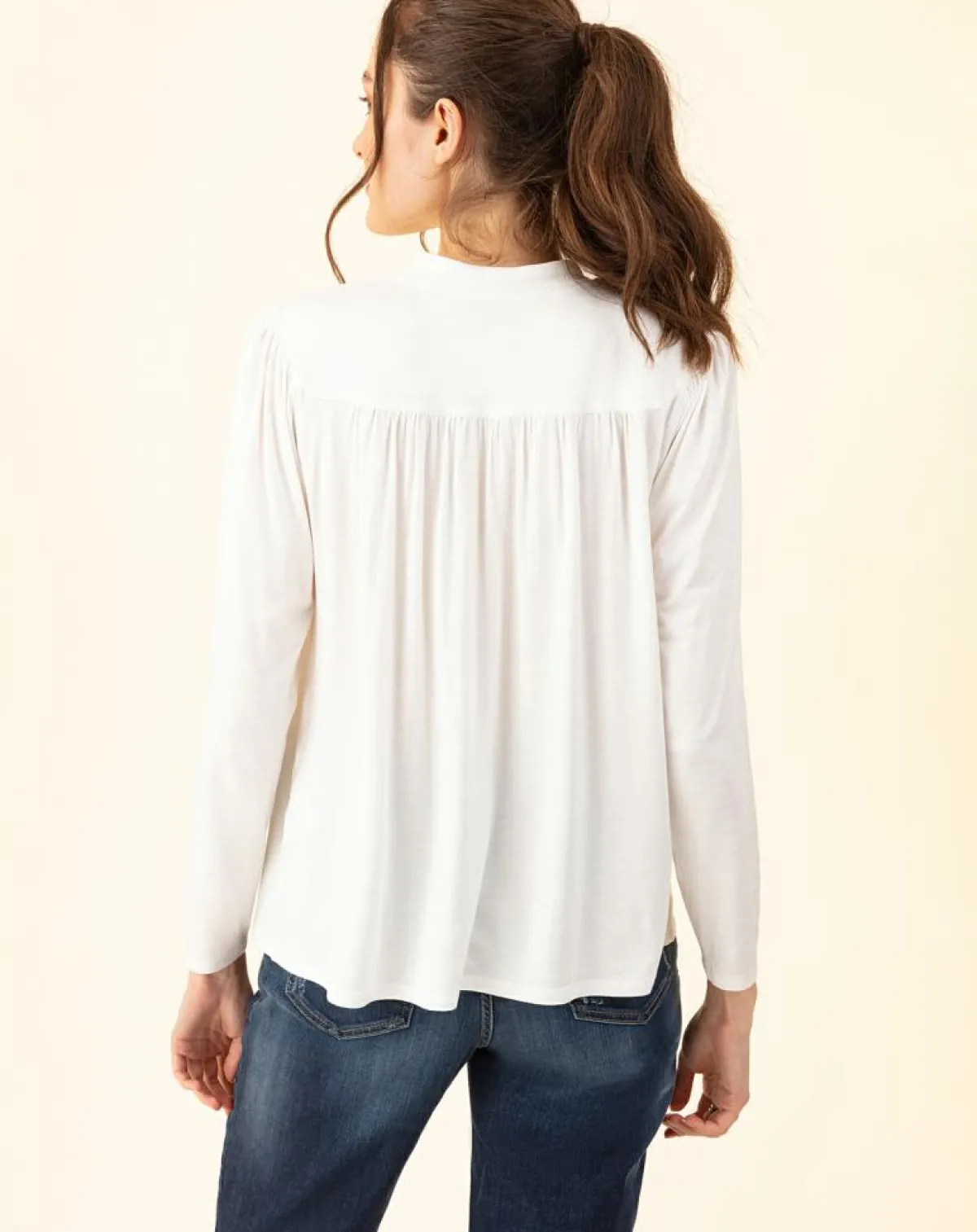 Indies T-Shirts|T-Shirt Studio écru